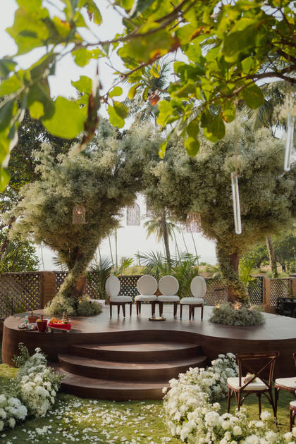 Stage and Backdrop — Wedding decor — Casa Waters